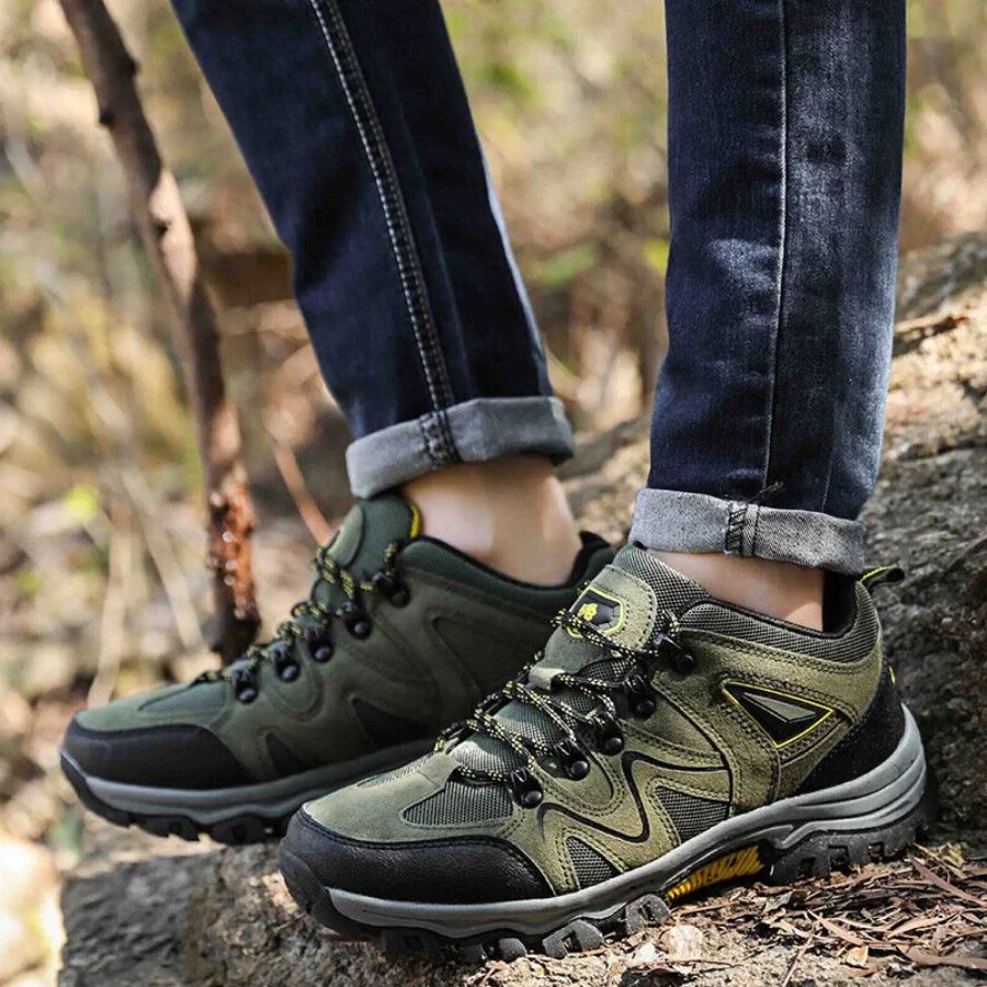 Warrior – Leichte, atmungsaktive orthopädische Wanderschuhe für Herren. Bequeme Trekkingschuhe für alle Jahreszeiten | OrthoHike